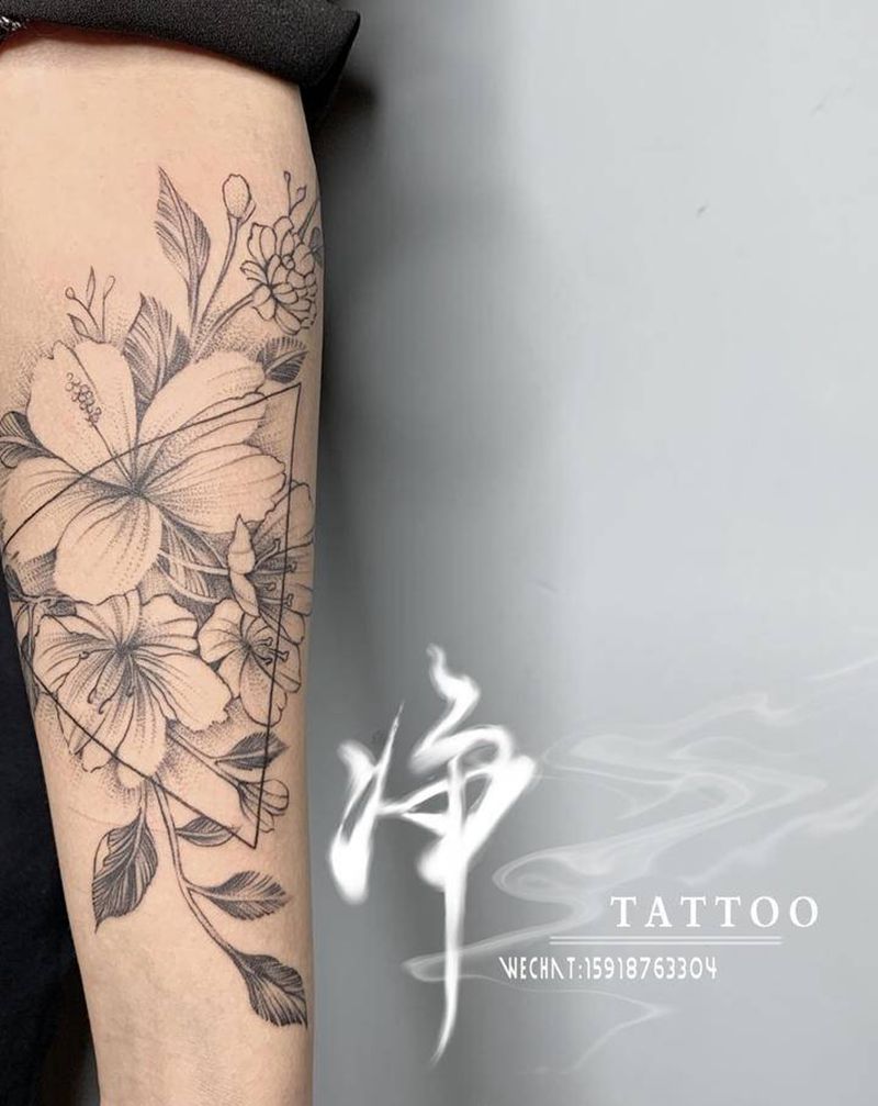 素花纹身图片_手臂点刺清新素花纹身图案