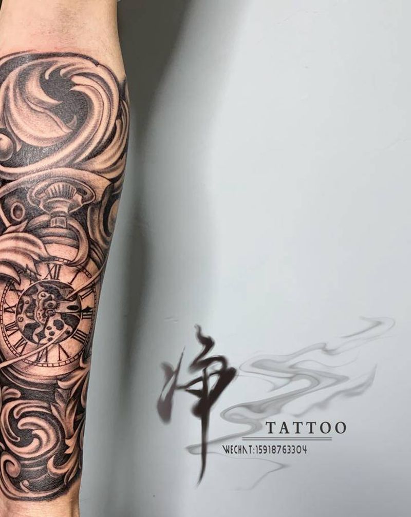 时钟纹身图片_手臂欧美写实时钟纹身图案