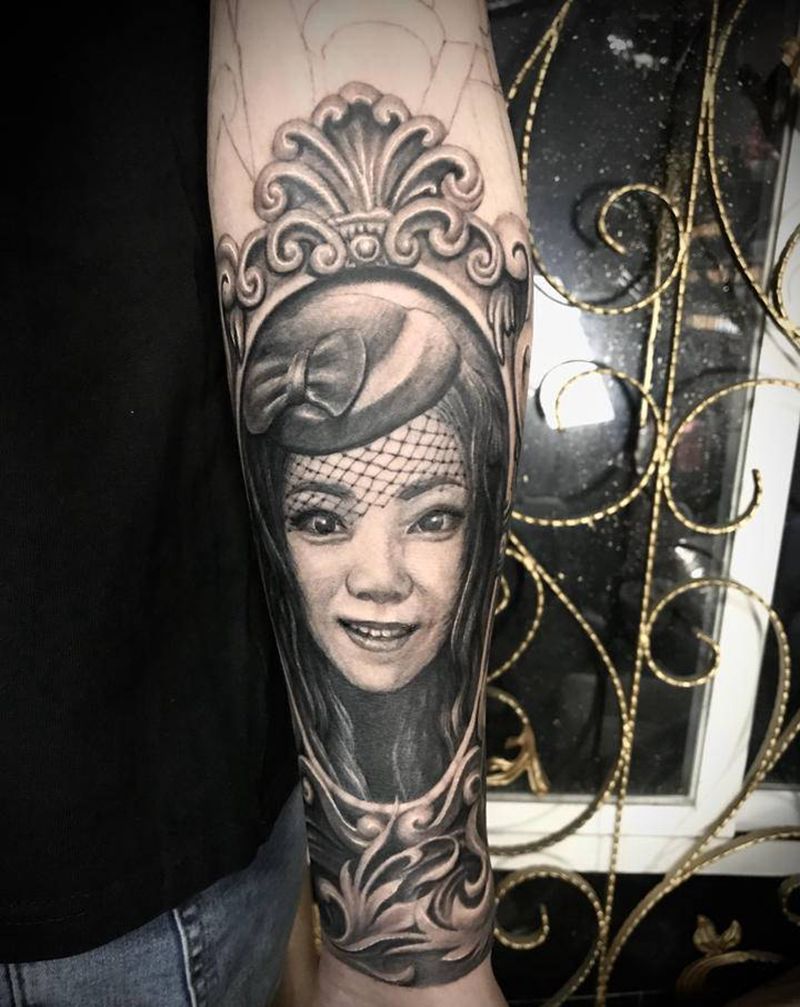 肖像纹身图片_手臂手部欧美写实纹身图案