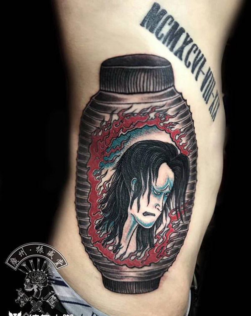 灯笼有鬼纹身图片_腰部新传统老传统纹身图案