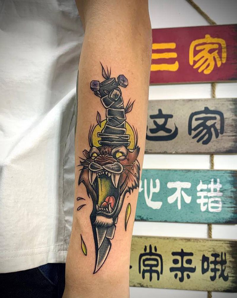 school匕首 老虎纹身图片_手臂New School纹身图案