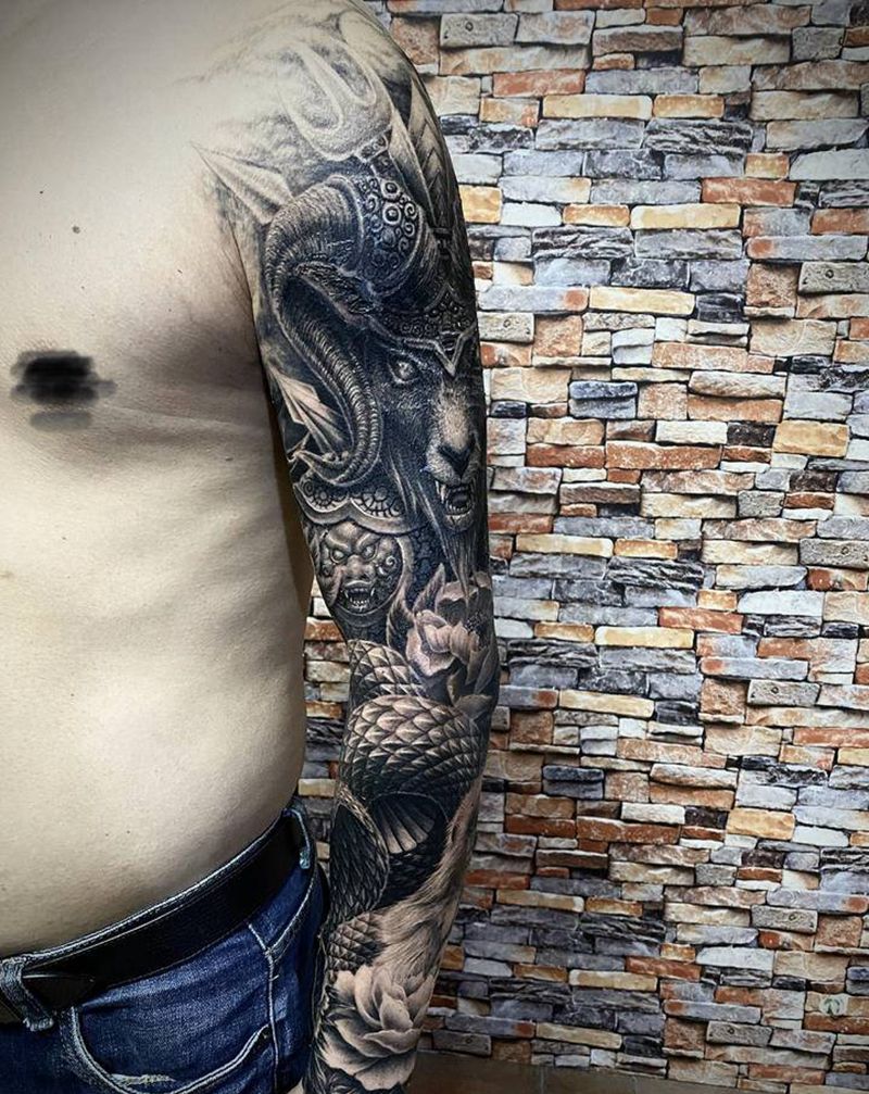 【守护】纹身图片_手部手臂欧美写实羊将军蛇牡丹猴子纹身图案