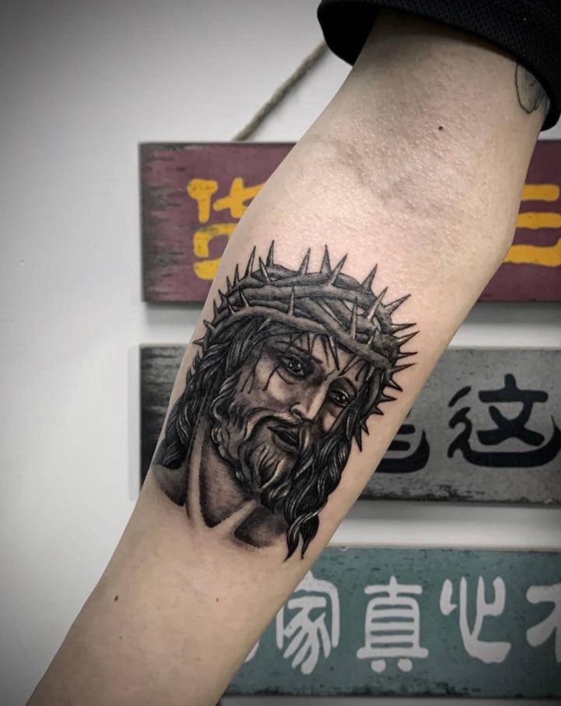 耶稣 小头像纹身图片_手臂欧美写实纹身图案