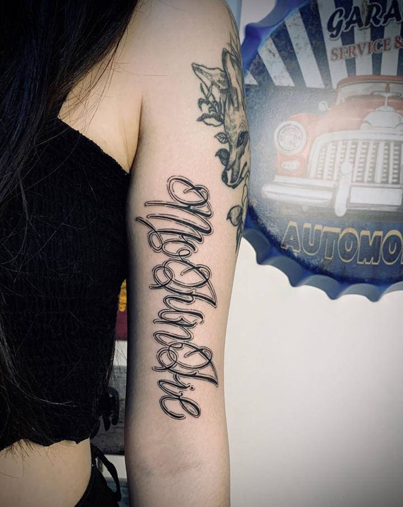 花体纹身图片_手部手臂花体字纹身图案