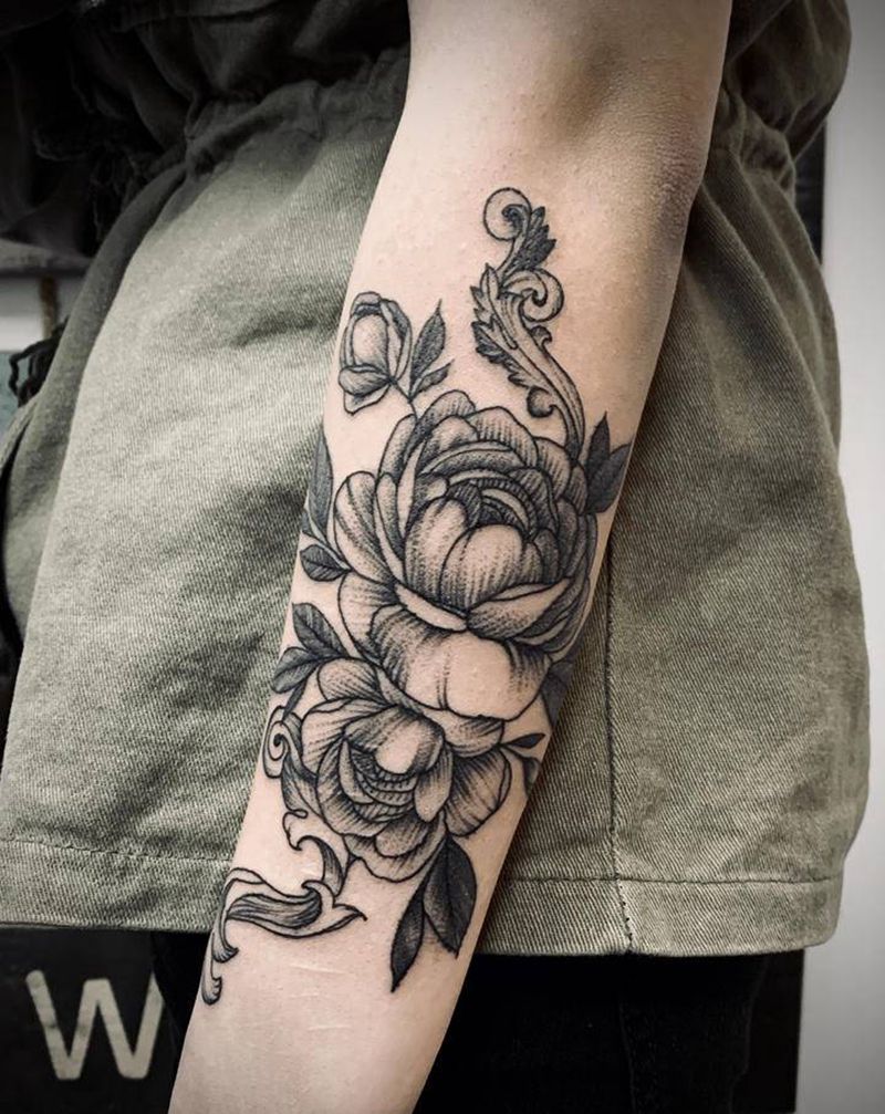 素花纹身图片_手臂点刺几何纹身图案