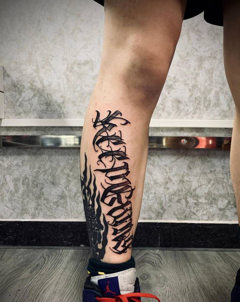 花体字纹身图片_腿部花体字纹身图案