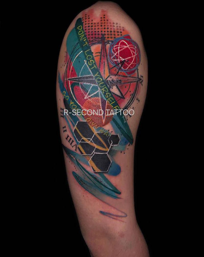 水彩指南针纹身图片_手部手臂水彩水墨纹身图案