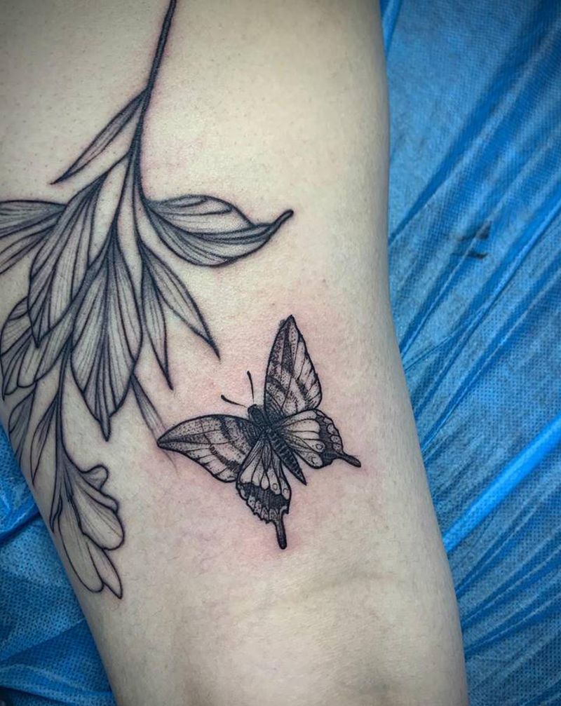 蝴蝶纹身图片_腿部点刺Old School纹身图案