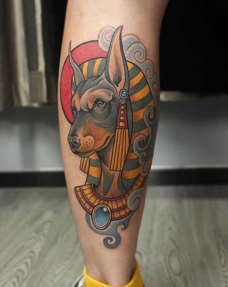 客人家的杜宾。纹身图片_腿部New School狗纹身图案