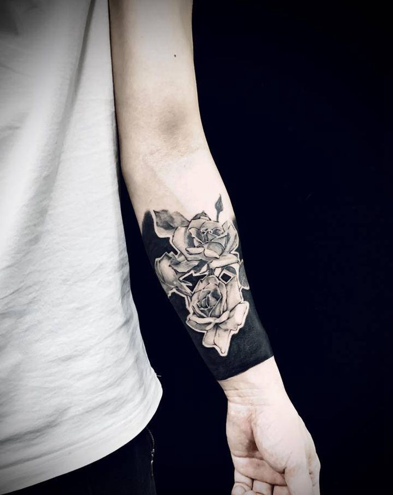 黑臂未完成纹身图片_手臂图腾欧美写实纹身图案