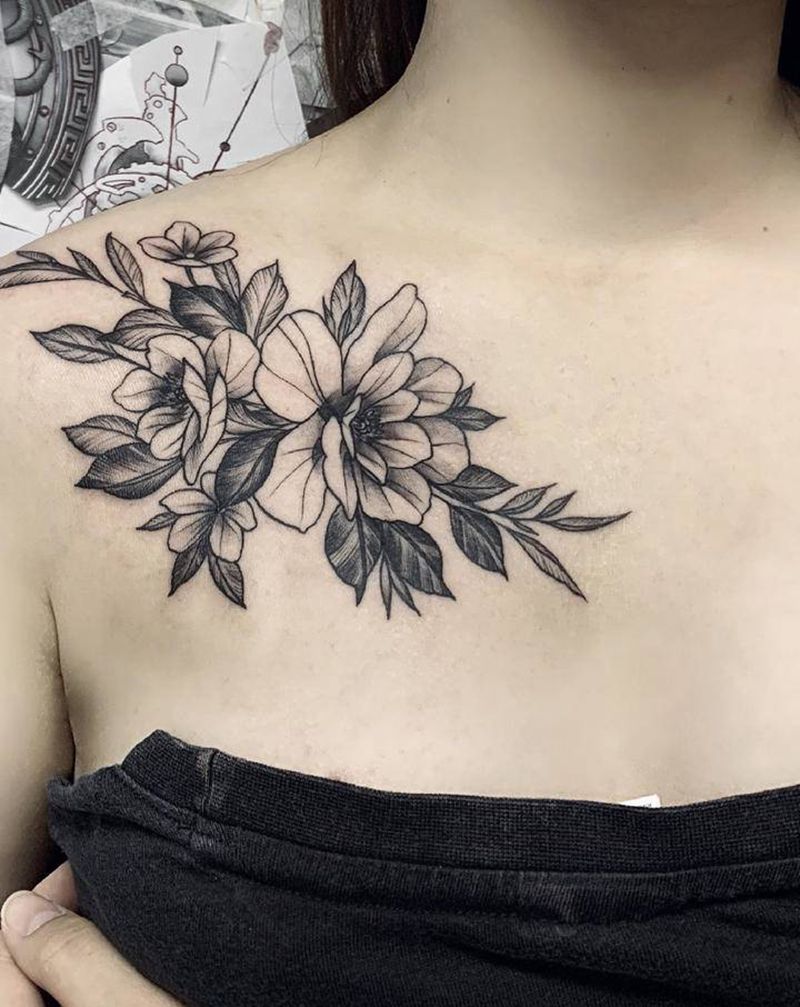 素花 肩花纹身图片_肩部胸部点刺纹身图案