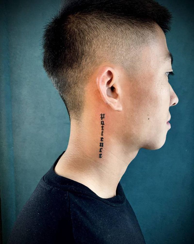 英文纹身图片_颈部纹身图案