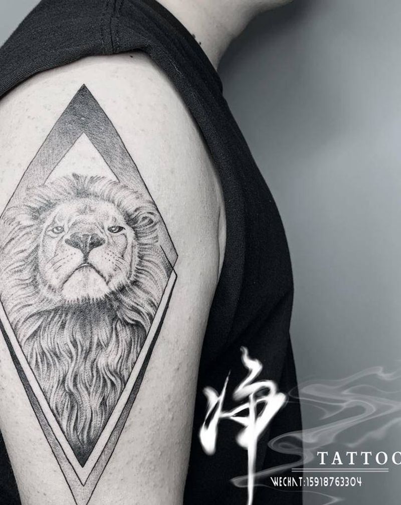 狮子纹身图片_手臂欧美写实纹身图案