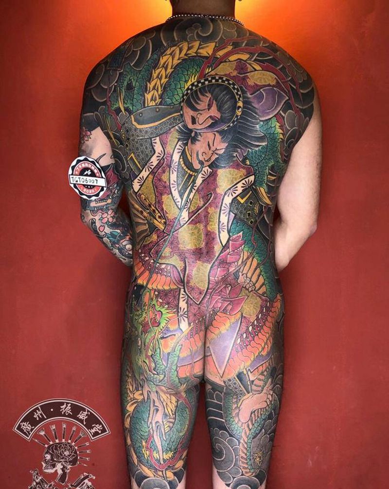 《龙王太郎》纹身图片_背部老传统纹身图案