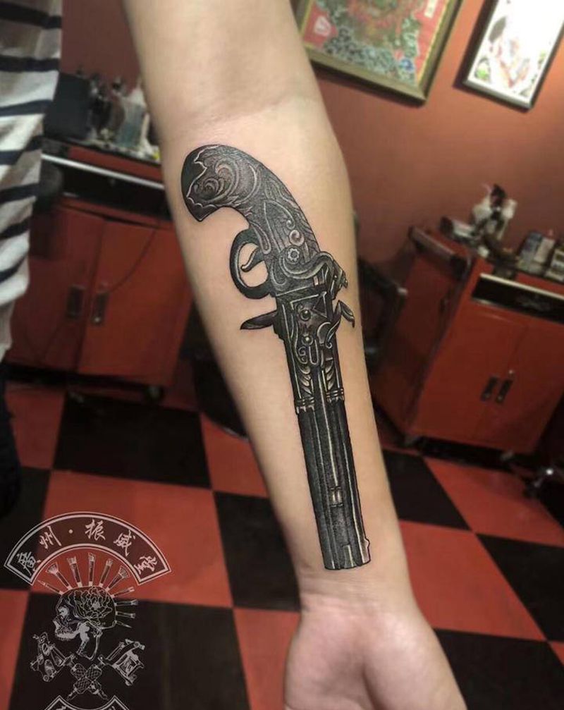 火枪手纹身图片_手臂New School纹身图案