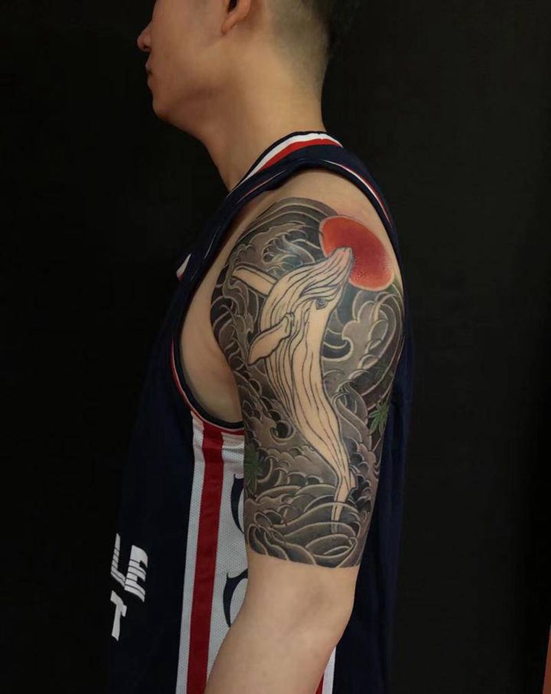 未完成的日式浪花鲸鱼纹身图片_手臂纹身图案