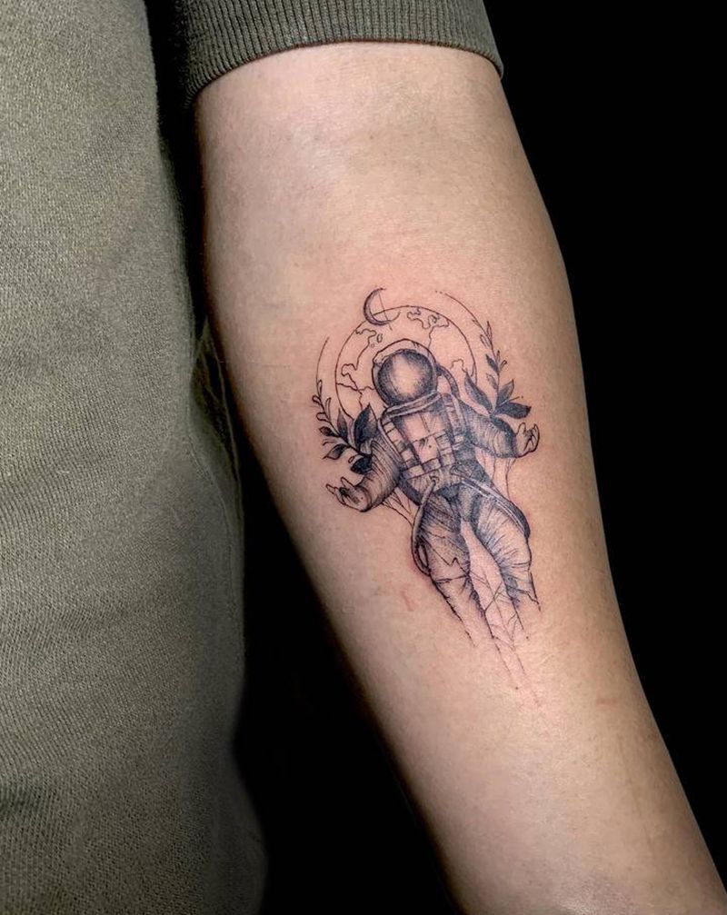 【宇航员】纹身图片_手臂手部几何太空宇航员线条纹身图案