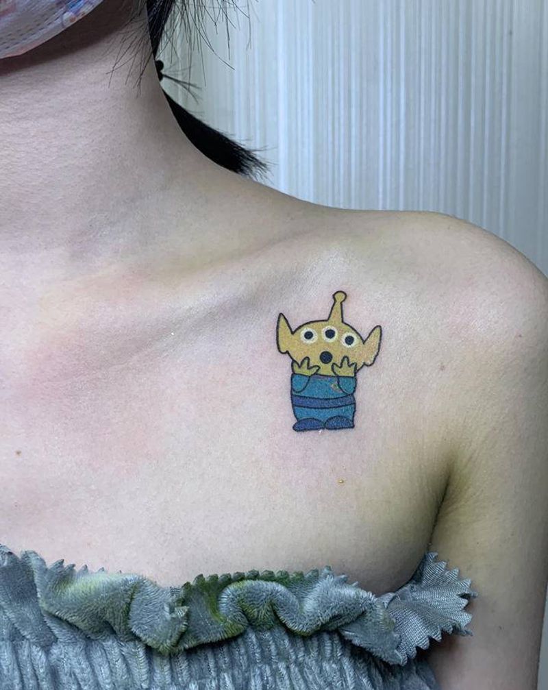 【三眼仔】纹身图片_肩部New School卡通三眼仔彩色纹身图案