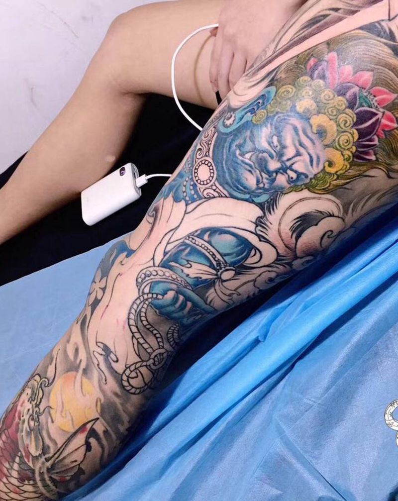 花腿纹身图片_腿部纹身图案