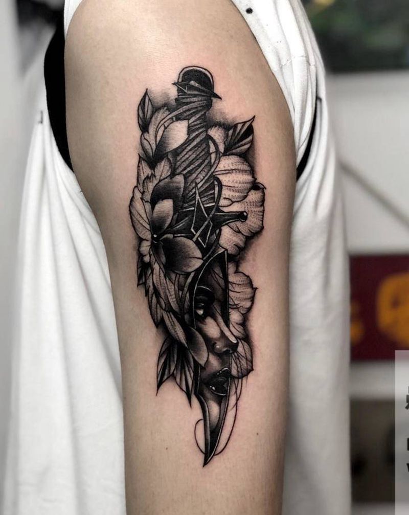 大臂暗黑系纹身图片_手臂纹身图案