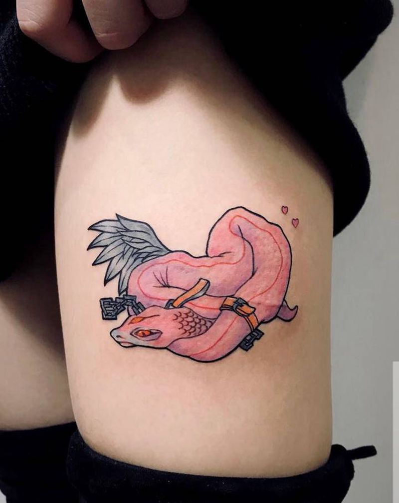 蛇纹身图片_腿部纹身图案