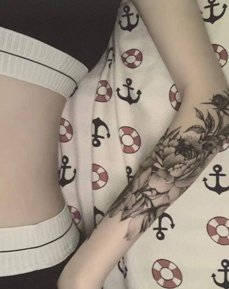 牡丹纹身图片_手部手臂点刺花牡丹纹身图案