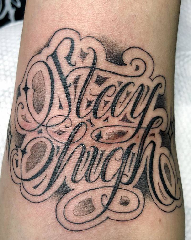 花体英文纹身图片_手部纹身图案