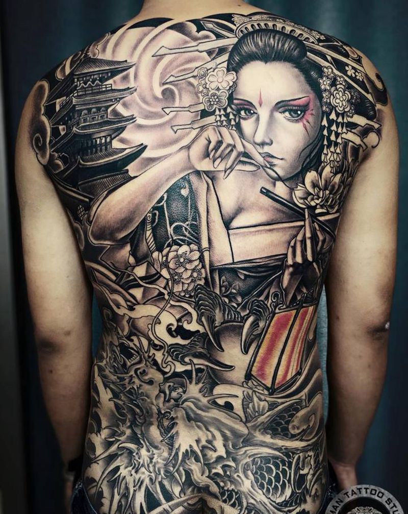 满背艺妓纹身图片_背部纹身图案