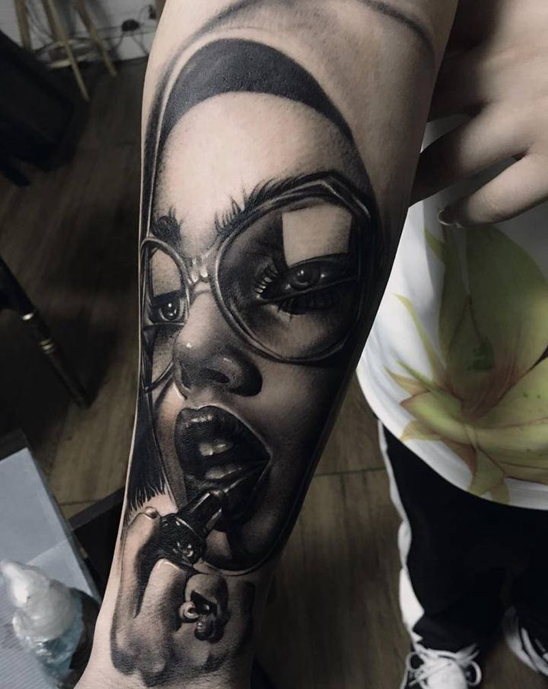 修女纹身图片_手部纹身图案