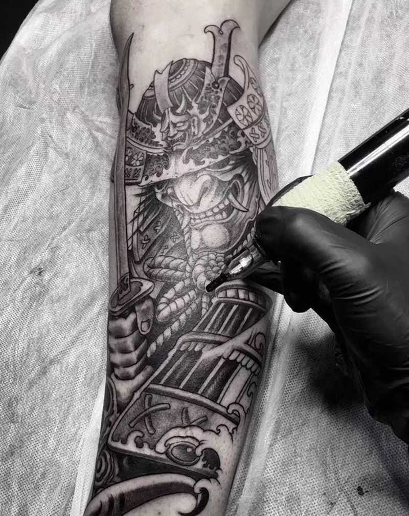 鬼纹身图片_腿部纹身图案