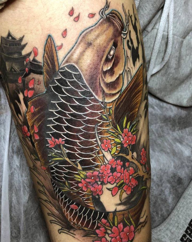 鲤鱼遮盖纹身图片_腿部纹身图案