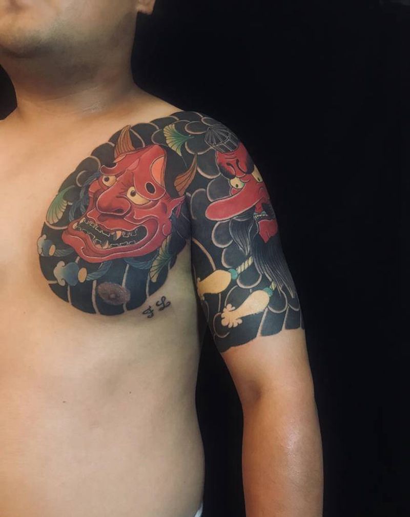 半甲纹身图片_胸部手部老传统般若天狗纹身图案