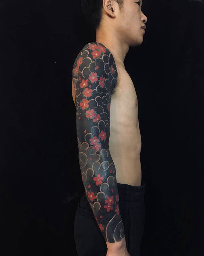 樱花臂遮盖纹身图片_手臂手部老传统纹身图案