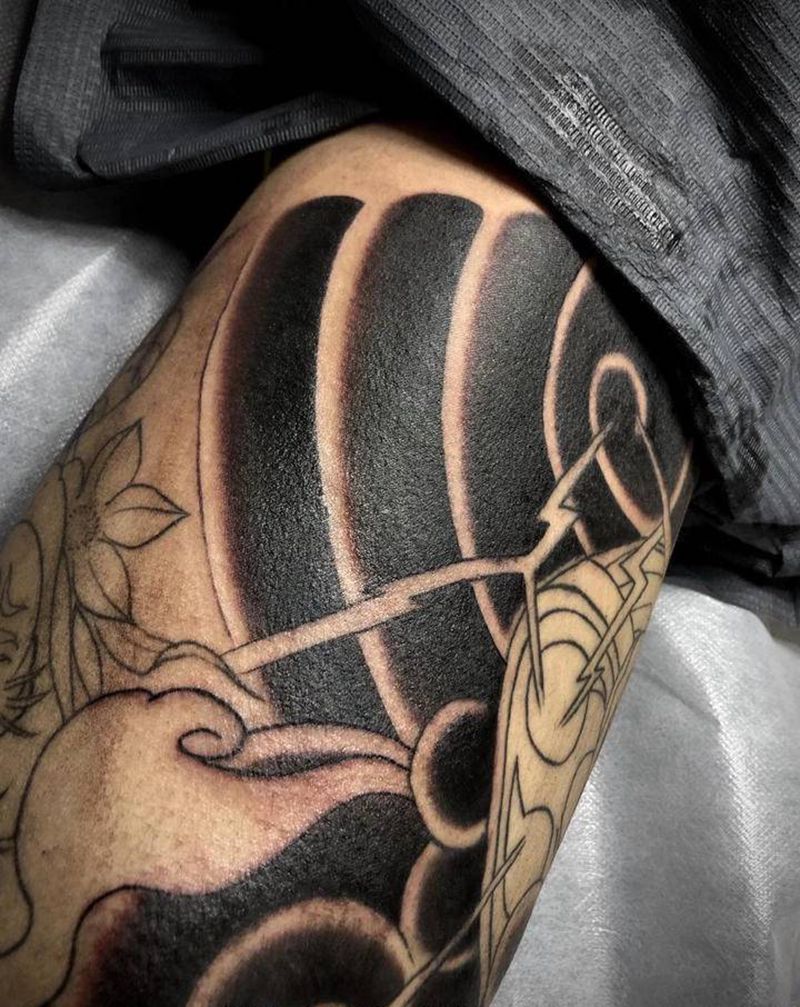 老传统纹身图片_腿部纹身图案