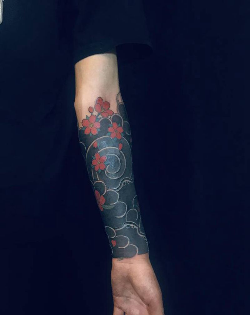 暴力盖纹身图片_手臂手部老传统纹身图案