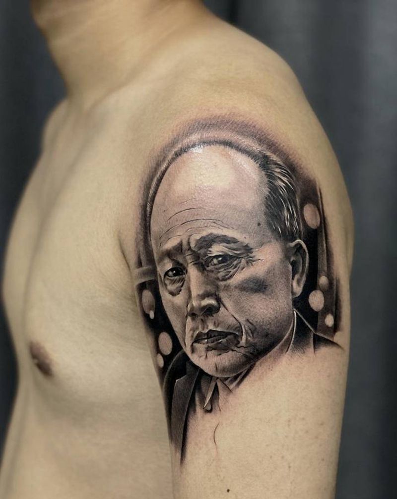 写实人物肖像纹身图片_手部纹身图案