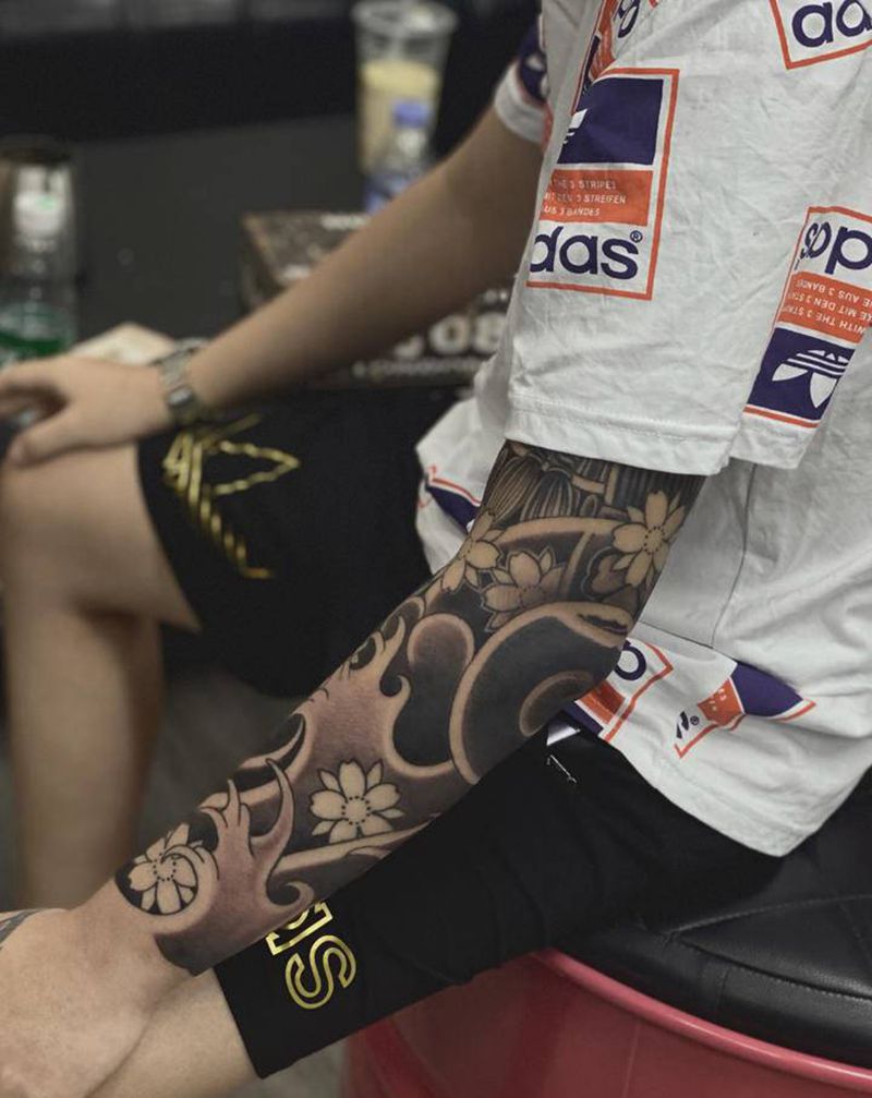 花臂纹身图片_手部纹身图案