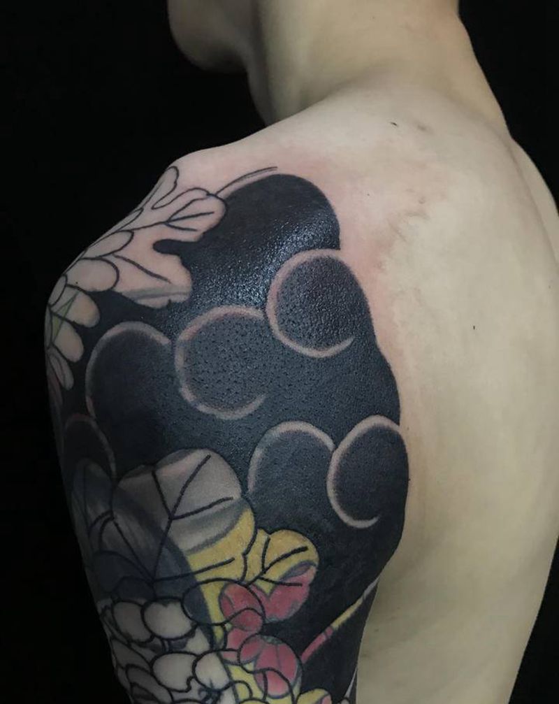 菊花遮盖纹身图片_手臂手部老传统纹身图案