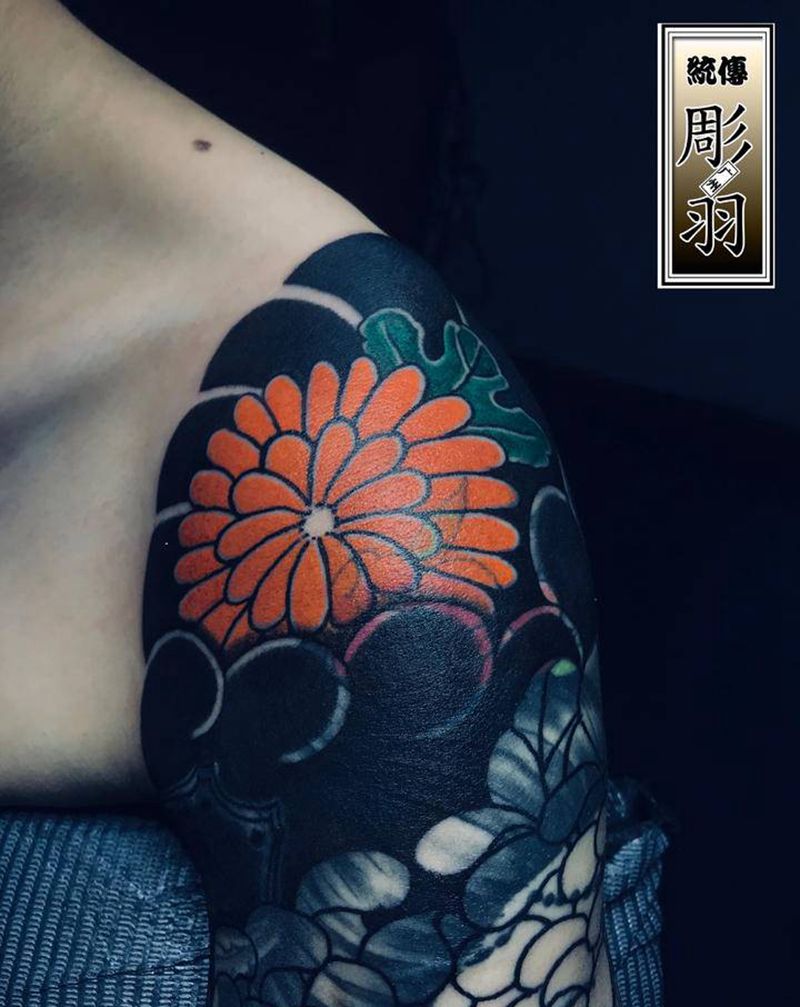 菊花遮盖纹身图片_手臂手部老传统菊花纹身图案