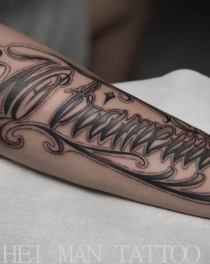 花体字纹身图片_手部纹身图案