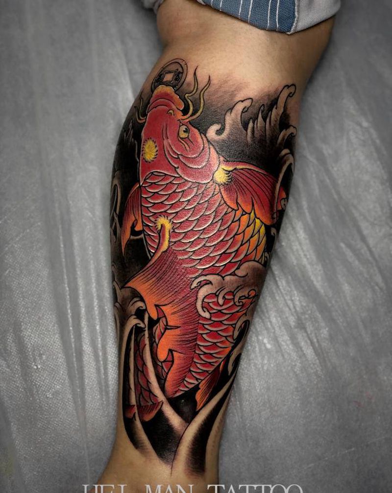 小腿彩色鲤鱼纹身图片_腿部纹身图案