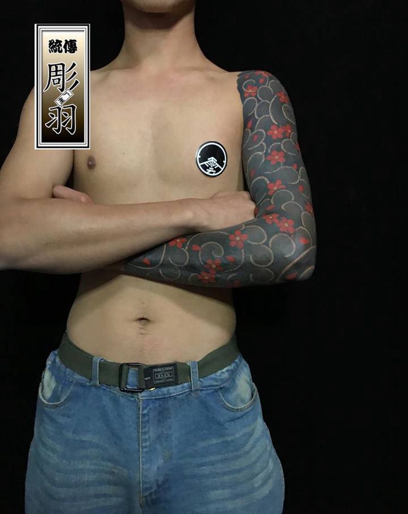 樱花臂遮盖纹身图片_手臂手部老传统樱花臂老传统樱花纹身图案