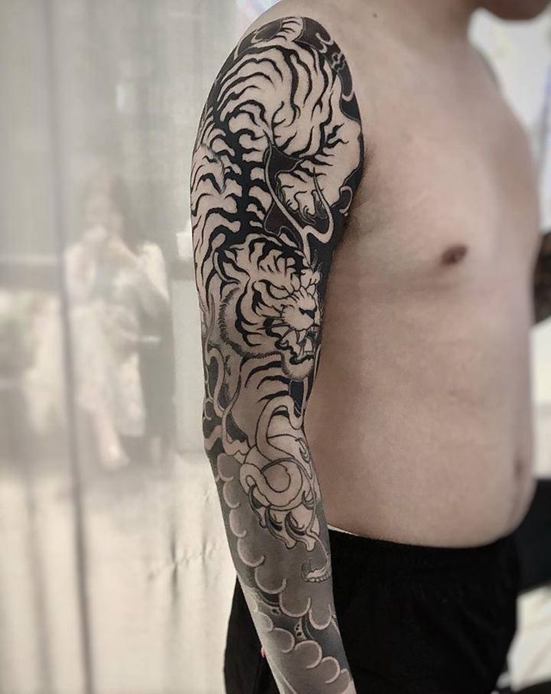 广州做老传统的人真少啊纹身图片_手臂老传统纹身图案