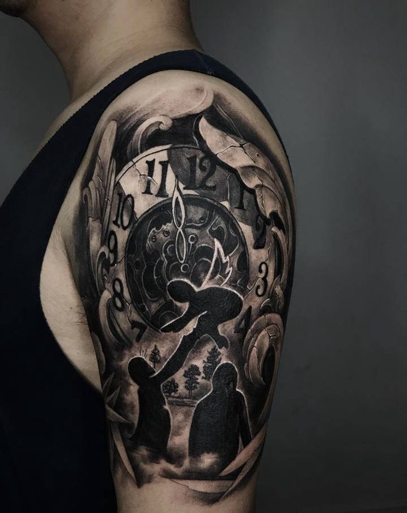 |Family|纹身图片_肩部手臂欧美写实家庭钟表纹身图案