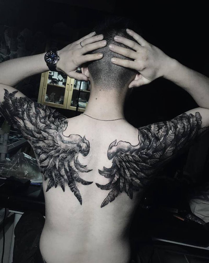 |ANGLE|纹身图片_背部欧美写实羽毛翅膀纹身图案