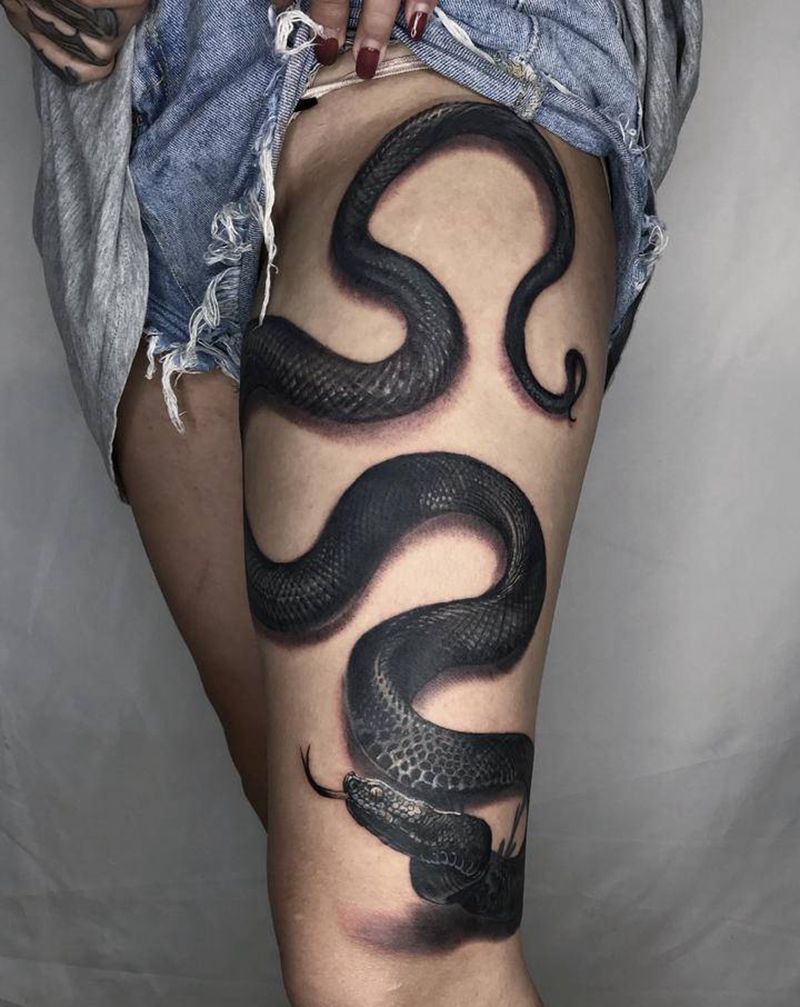 黑蛇纹身图片_欧美写实纹身图案