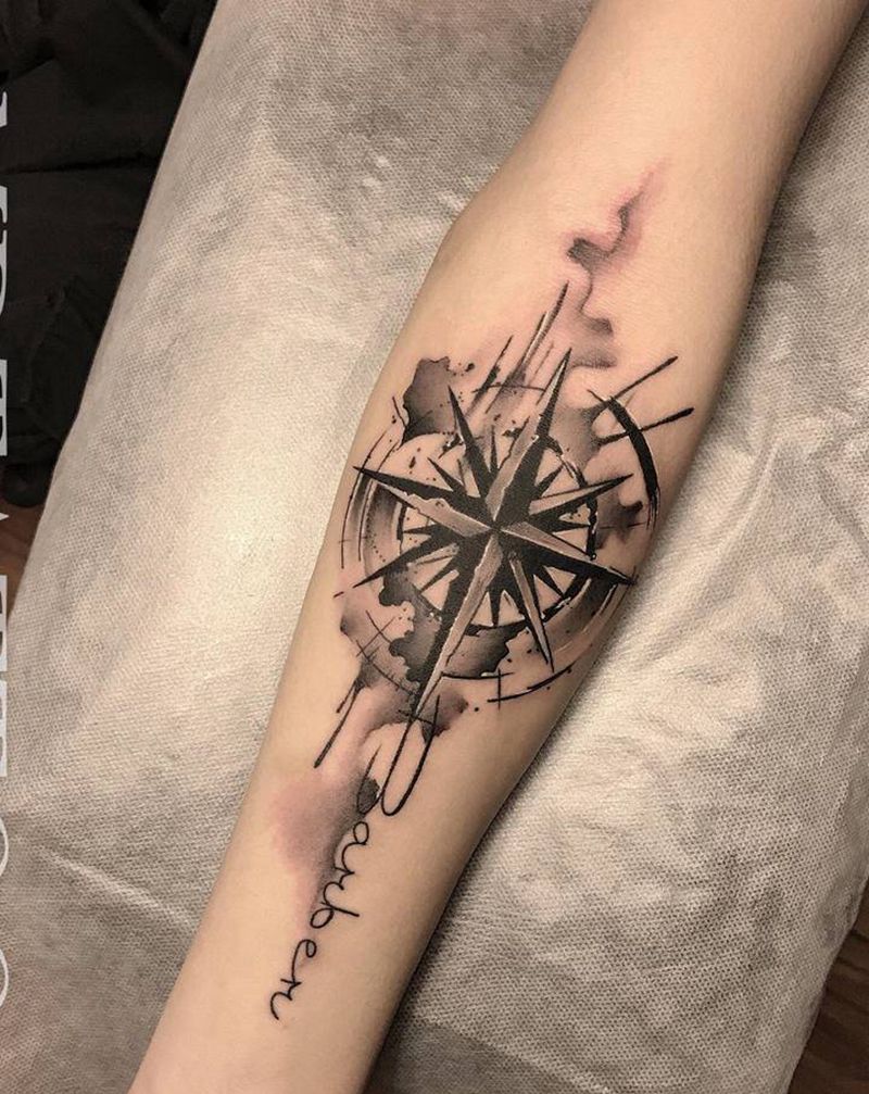指南针纹身图片_手部手臂水墨几何指南针纹身图案