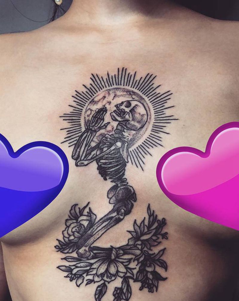 祈祷纹身图片_胸部纹身图案