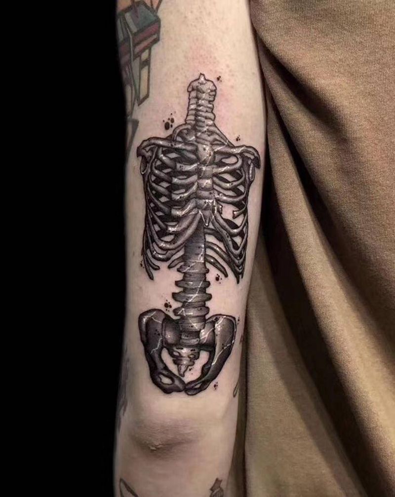 手臂骨架纹身图片_手臂手部几何纹身图案