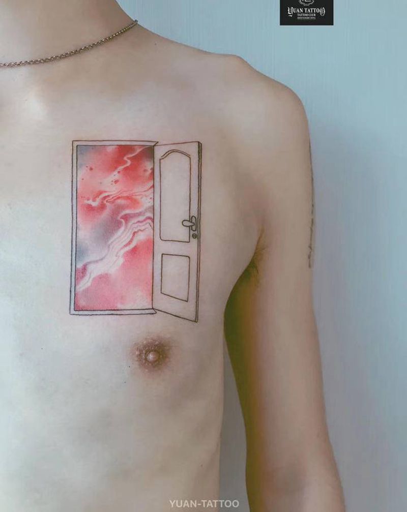 心中的那扇门纹身图片_胸部水彩彩色创意纹身图案